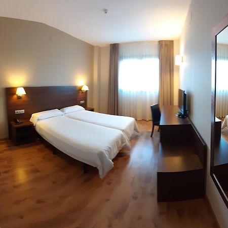 Hotel Pago Del Olivo Симанкас Екстериор снимка