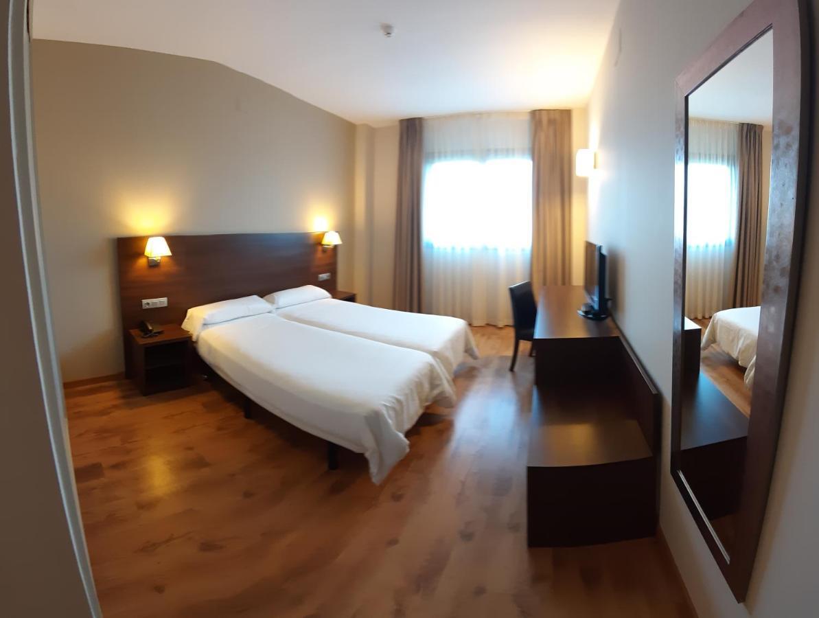 Hotel Pago Del Olivo Симанкас Екстериор снимка