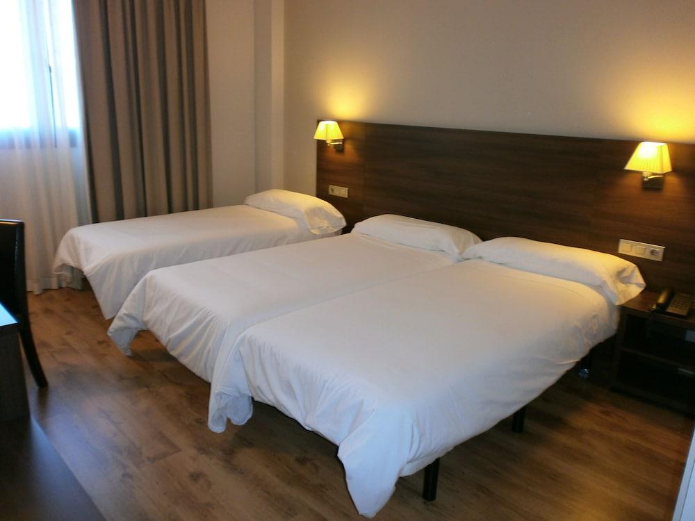 Hotel Pago Del Olivo Симанкас Екстериор снимка
