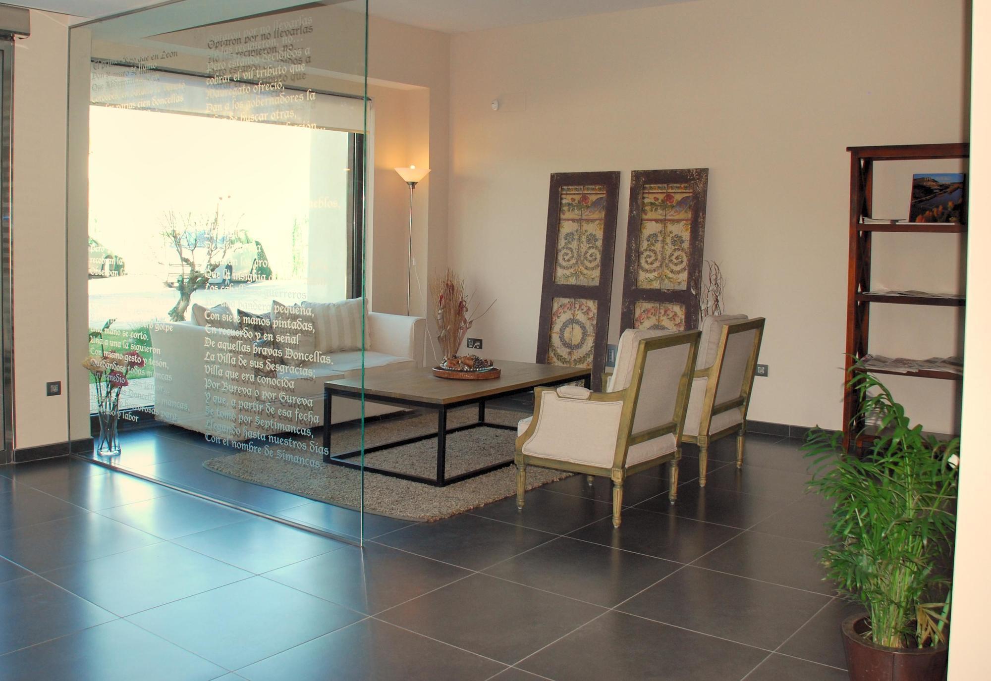 Hotel Pago Del Olivo Симанкас Интериор снимка
