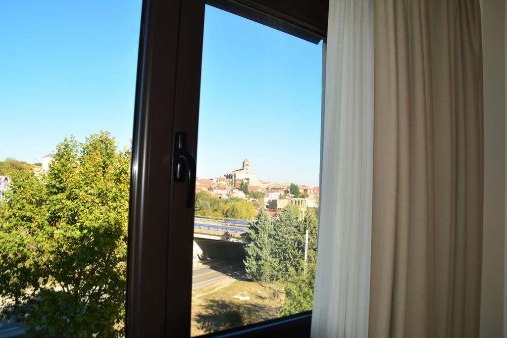 Hotel Pago Del Olivo Симанкас Екстериор снимка