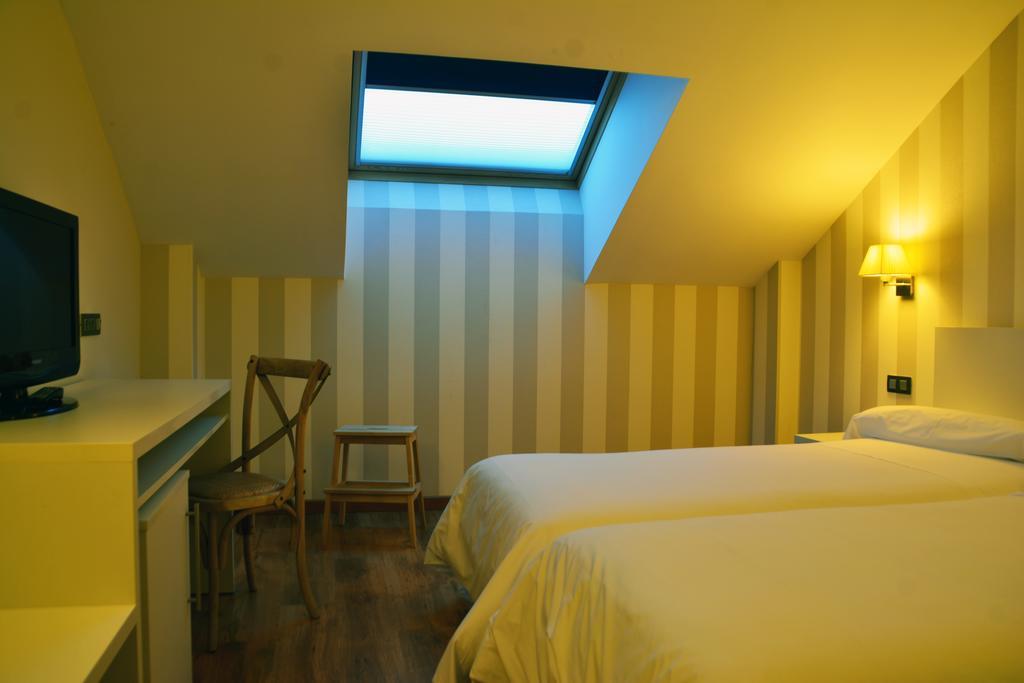 Hotel Pago Del Olivo Симанкас Екстериор снимка