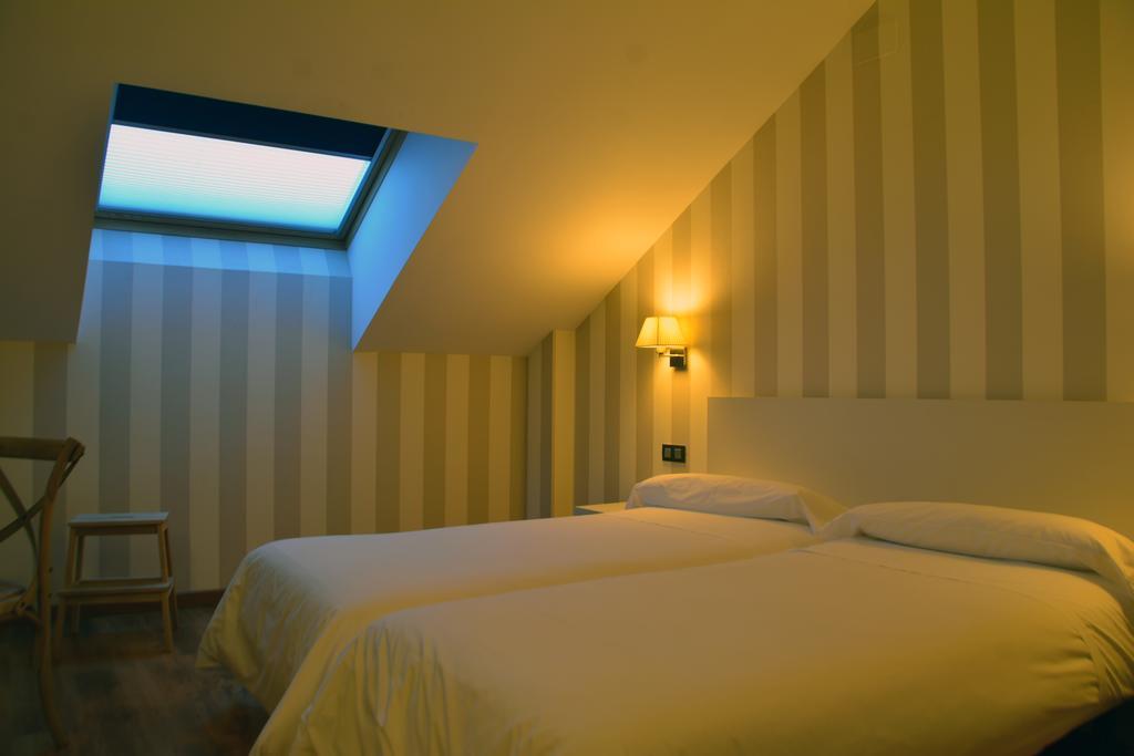 Hotel Pago Del Olivo Симанкас Екстериор снимка