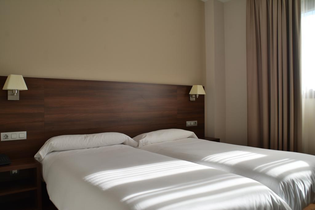 Hotel Pago Del Olivo Симанкас Екстериор снимка
