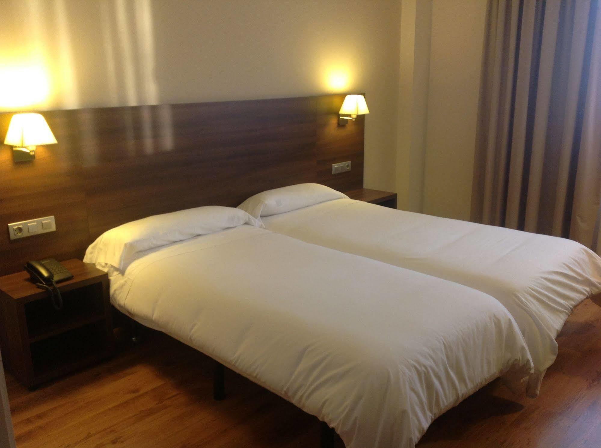 Hotel Pago Del Olivo Симанкас Екстериор снимка
